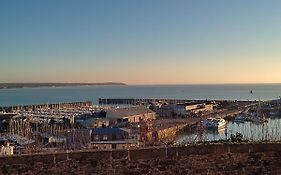 La Maison de l'Amiral vue sur mer à Granville